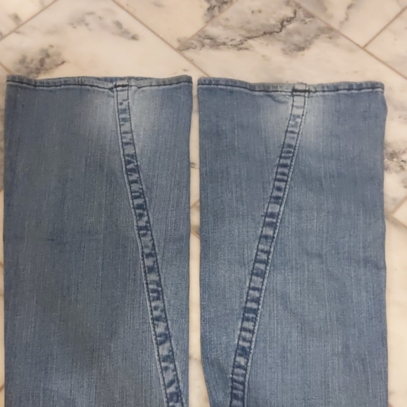 Women's True Religion Jeans - Picture 6 of 8